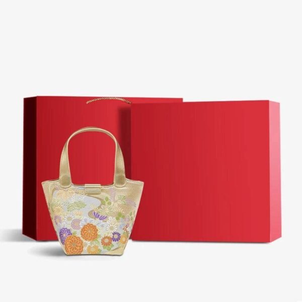 09_Embroidery_Exquisite_Floral_Luxe_Gold_Basket_Bag_P170605 09_Embroidery_Exquisite_Floral_Luxe_Gold_Basket_Bag_P170605