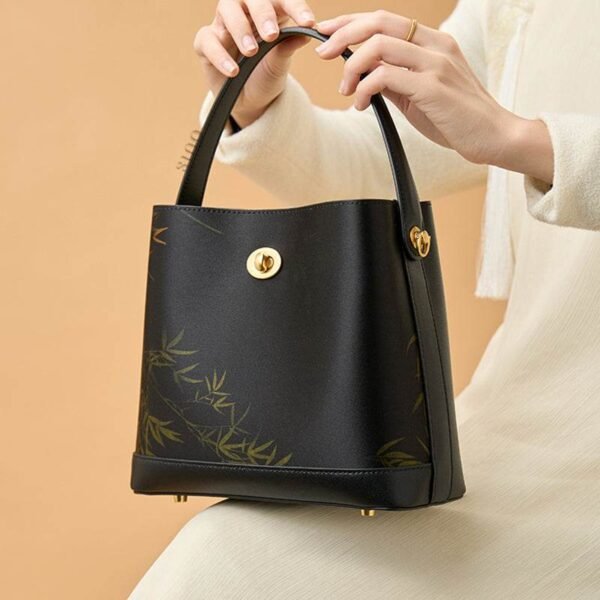 2_祥雲舎_シルク_バンブープリント_クロスボディ_バケットバッグ_YS120757 2_Xiangyunsha_Silk_Bamboo_Print_Crossbody_Bucket_Bag_YS120757