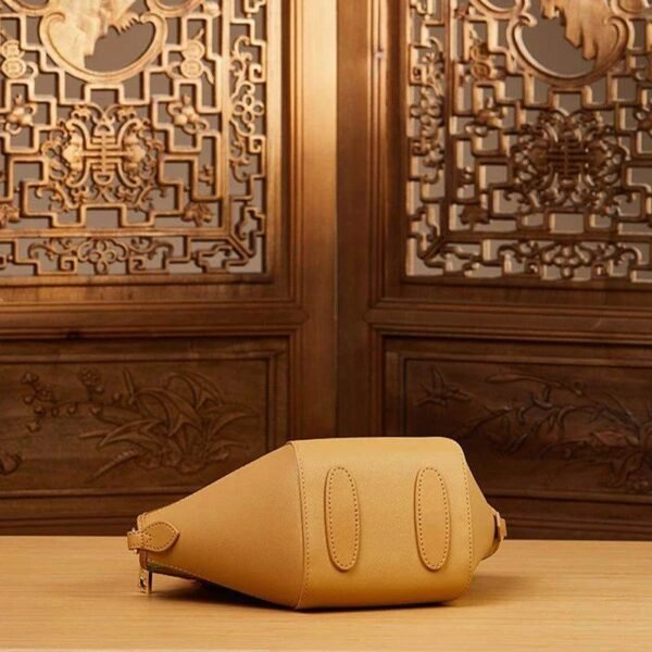 Chinese_Painting_Fragrant_Cloud_Silk_Handcrafted_Tote_Bag_-_SinoCultural-2467719 Chinese_Painting_Fragrant_Cloud_Silk_Handcrafted_Tote_Bag_-_SinoCultural-2467719