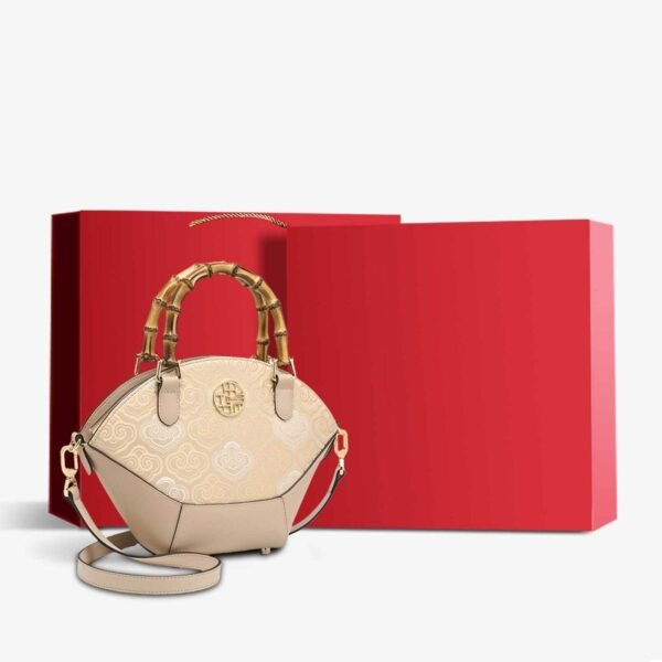 刺繍_レザー_トートバッグ_バンブーハンドル_吉祥雲_-_中文-2476010 Embroidery_Leather_Tote_Bag_Bamboo_Handle_Auspicious_Cloud_-_SinoCultural-2476010