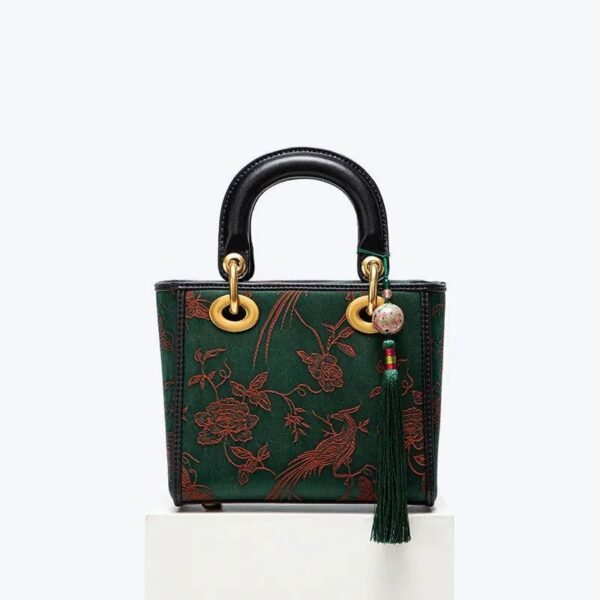 香り_雲_シルク_ヴィンテージ_牛革_ハンドバッグ_ペンダント付き_中文-2479525 Fragrant_Cloud_Silk_Vintage_Cowhide_Handbag_with_Pendant_-_SinoCultural-2479525