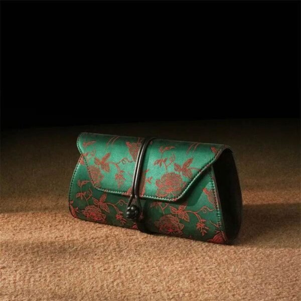 Fragrant_Cloud_Silk_Vintage_New_Chinese-Style_Clutch_Wallet_-_SinoCultural-2479610 Fragrant_Cloud_Silk_Vintage_New_Chinese-Style_Clutch_Wallet_-_SinoCultural-2479610