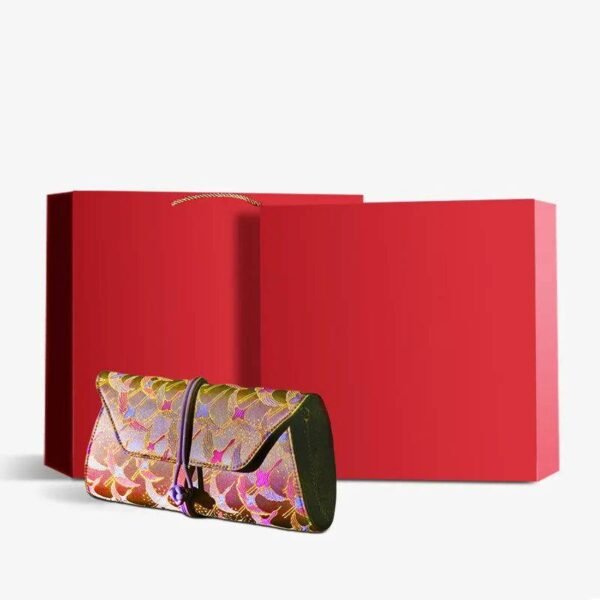 Fragrant_Cloud_Silk_Vintage_New_Chinese-Style_Clutch_Wallet_-_SinoCultural-2479764 Fragrant_Cloud_Silk_Vintage_New_Chinese-Style_Clutch_Wallet_-_SinoCultural-2479764