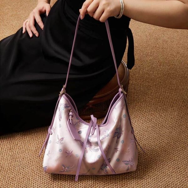 Handcraft_Brocade_Jacquard_Purple_Large-Capacity_Chinoiserie_Tote_Bag_-_SinoCultural-2479860 Handcraft_Brocade_Jacquard_Purple_Large-Capacity_Chinoiserie_Tote_Bag_-_SinoCultural-2479860